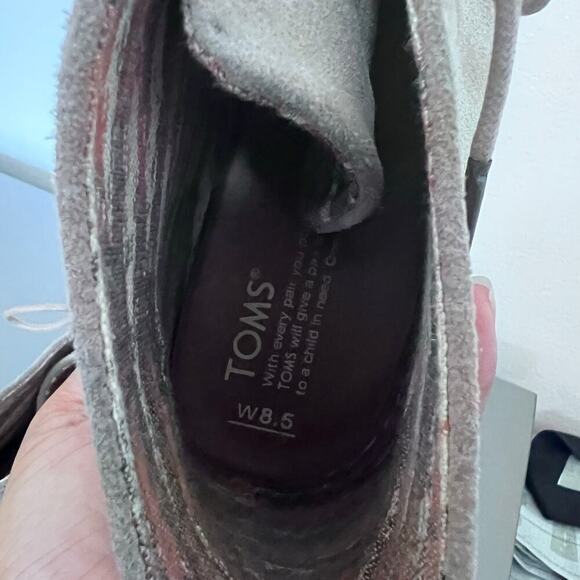 TOMS Women's 8.5W Desert Boot Beige Sand Suede Wedge Heel Ankle Bootie Lace Up - Picture 5 of 6